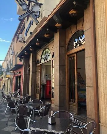 Casa Paco Hotel *